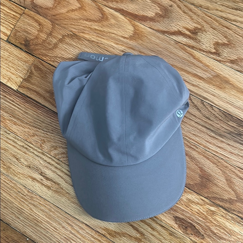 Lululemon water proof baseball hat NEVER WORN